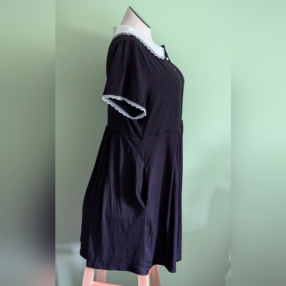 Lace Collar Black Dress - Picture 2 of 7